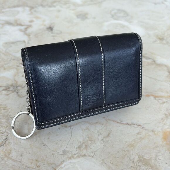 COACH BLACK LEATHER FOLD OVER MULTI COMPARTMENT WALLET & KEY RING - Picture 1 of 12